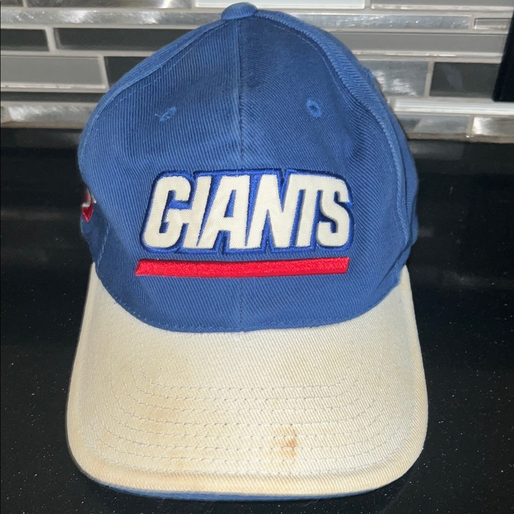 VTG NFL New York Giants Adjustable Cap